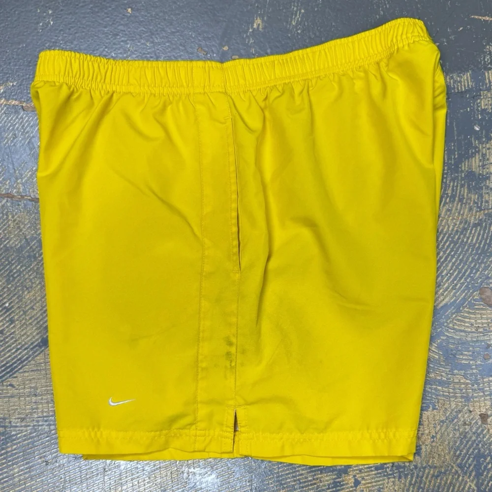 Nike 5” Running Fitness Shorts Yellow Workout S6WWW 297019 Medium Court Ace - Picture 3 of 12